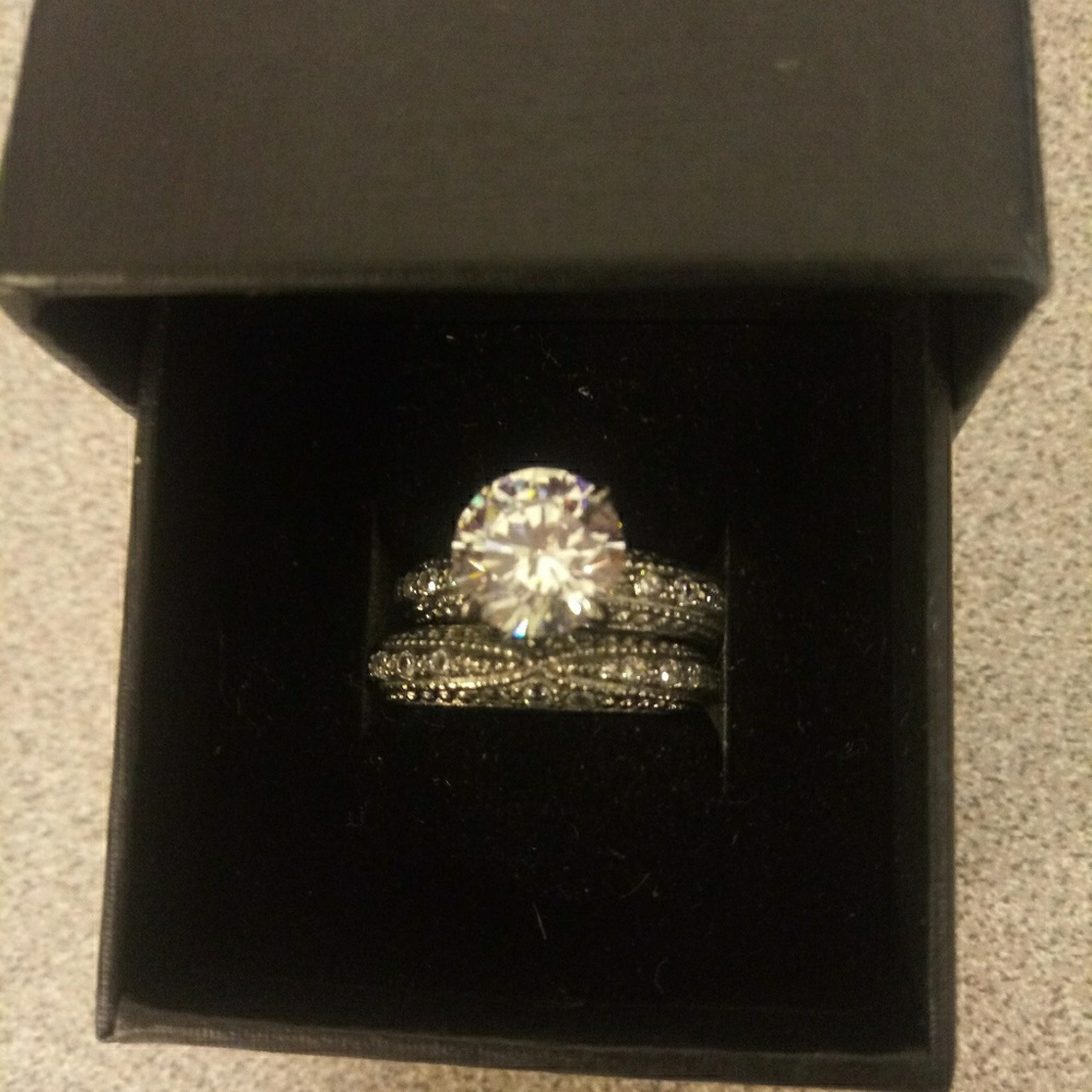 Women's Wedding Ring and Band Set